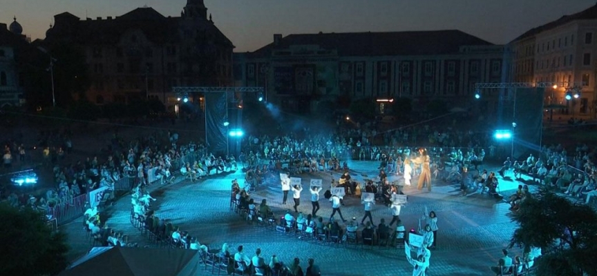 Romanya’da renkli festival
