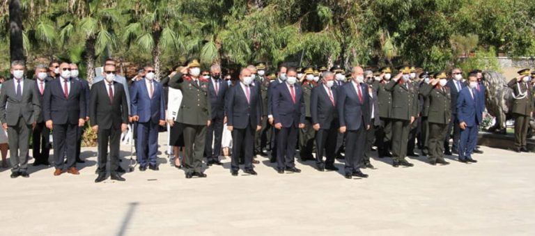 20 Temmuz Barış ve Özgürlük Bayramı Dolayısıyla Boğaz Şehitliği’nde tören düzenlendi