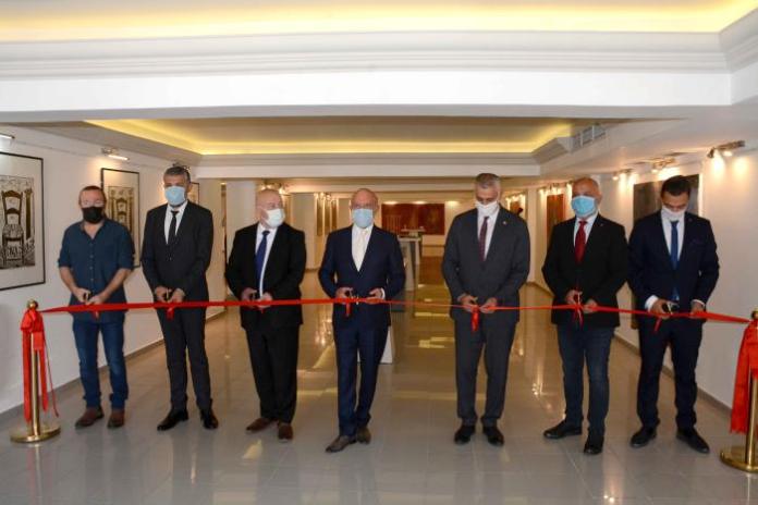 Kıbrıs Modern Sanat Müzesi’nin 375’inci sergisi, Bakan Amcaoğlu tarafından açıldı…