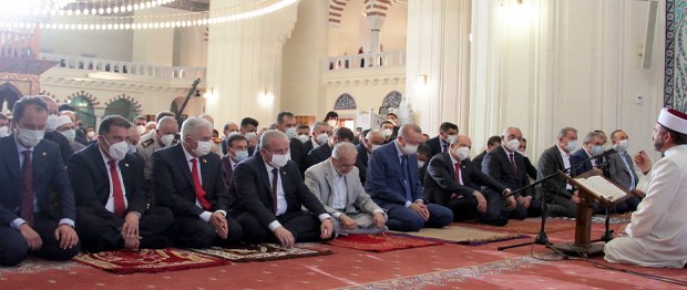 Tatar ile Erdoğan Bayram Namazını Kıldı