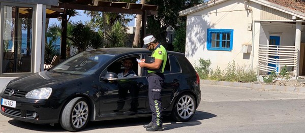 15 kişi sokağa çıkma yasağını ihlal etti!