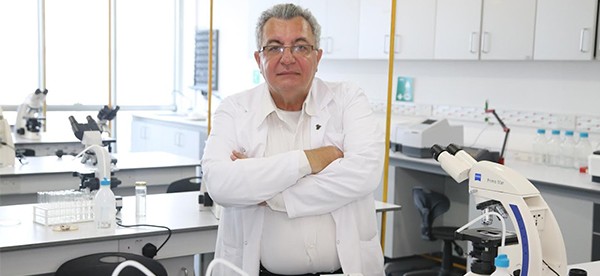 PROF. DR. ÜNYAYAR COVID-19 HASTALARININ TEDAVİSİ İÇİN YENİ BİR YÖNTEME İŞARET ETTİ