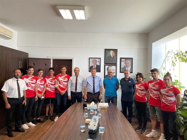 Bakan Arıklı, Sporculara Olimpik Havuz Müjdesi Verdi