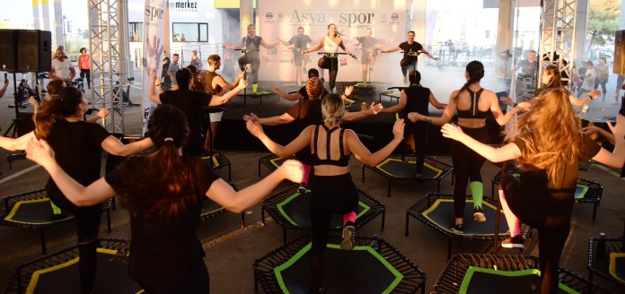 Herkes Asya bebek için spor yaptı