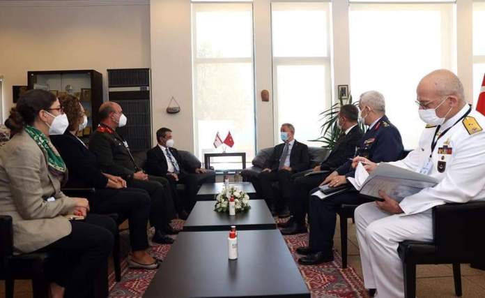 Ertuğruloğlu, Akar ile biraraya geldi