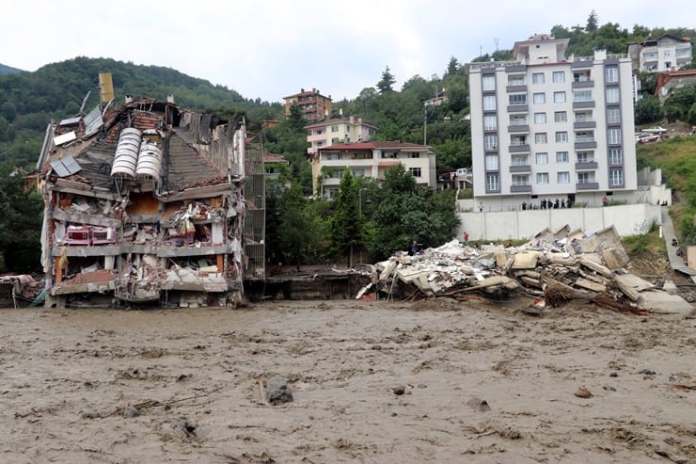 Karadeniz’deki sel felaketinde can kaybı 78’e yükseldi