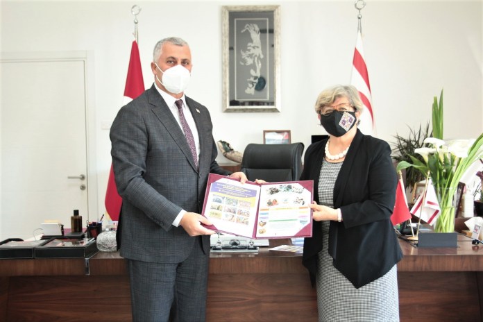 “Sanat Eserlerine Çocuk Bakışı” projesinde dereceye girenlere ödülleri törenle takdim edilecek