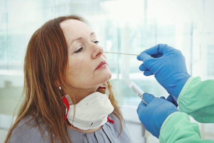 Aşısız kişiler bugünden itibaren test ücretlerini kendileri karşılayacak