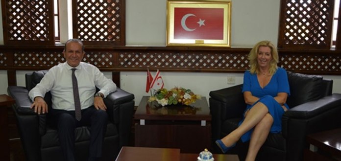 Ataoğlu, Hollanda Parlamentosu üyesi Lıane Den Haan ile görüştü