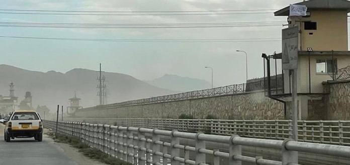 Hindistan Afganistan’daki vatandaşlarını tahliye ediyor