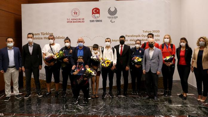 Paralimpik Oyunları’dan yarışan milli sporcular yurda döndü