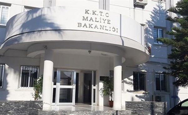 Girne Gümrük Şube Amirliği otomasyona geçiyor