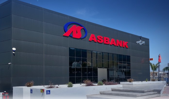 Asbank Girne Şubesi’nin  yeni binası düzenlenen törenle açıldı