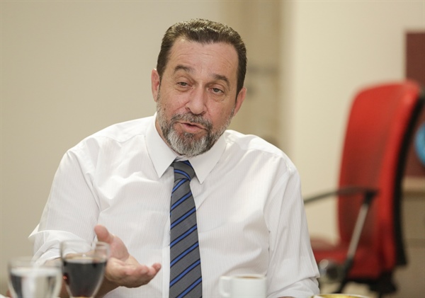 Serdar Denktaş’tan akaryakıt isyanı: “Fiyat istikrar fonunun boş olmaması gerek”