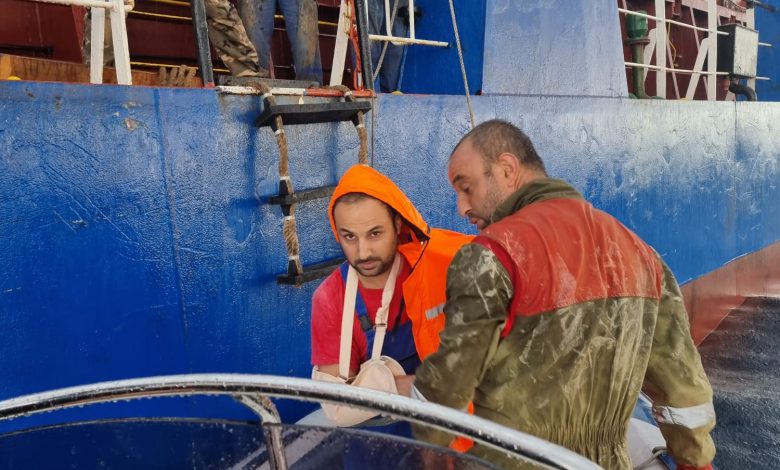 Gazimağusa Limanı’nda Kargo Gemisinde Personel Düştü. Kolu Kırıldı