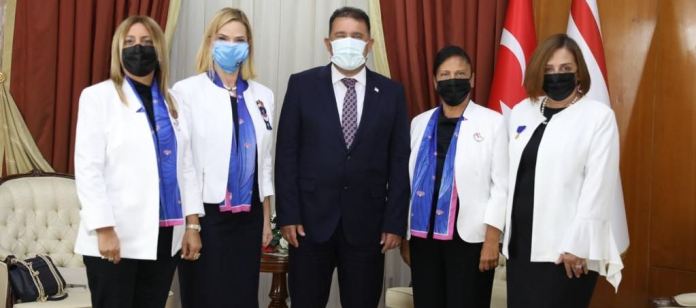 Başbakan Saner Mağusa Kale Lions Kulübü’nü kabul etti