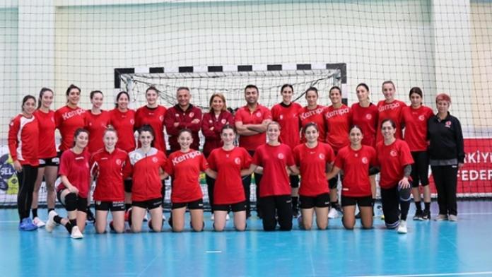 Kadın Hentbol Takımı Sırbistan ile karşılaşacak