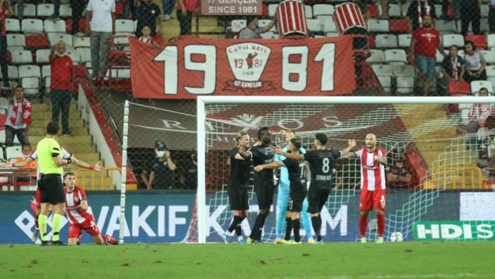 Adana Demirspor Antalya karşısında istediğini aldı