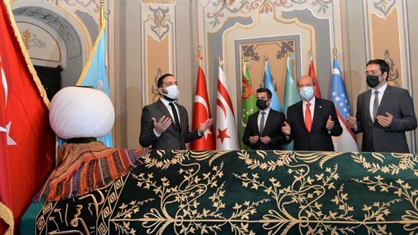 Cumhurbaşkanı Tatar, Ertuğrul Gazi Türbesi’ni ziyaret etti
