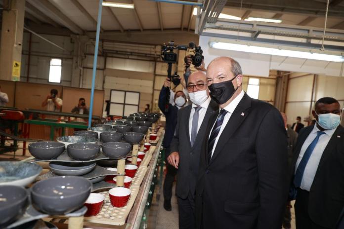 Cumhurbaşkanı Tatar, Kütahya’da Seramik fabrikasını ziyaret etti