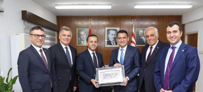 Bakan Oğuz, TURKCELL ve KKTCELL Yönetim Kurulu’nu kabul etti