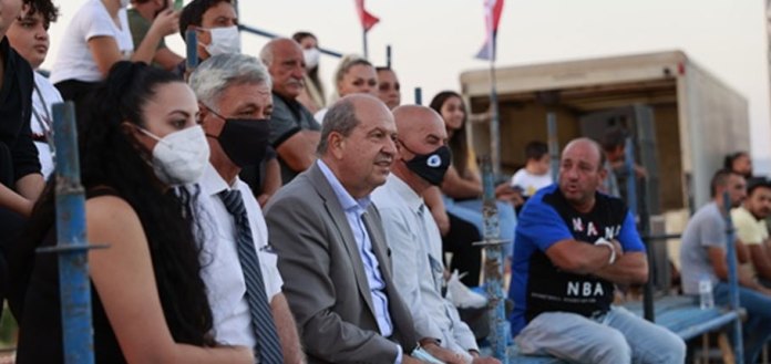 Cumhurbaşkanı Tatar Drag etkinliğini izledi