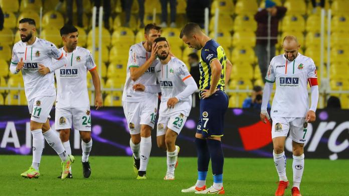 Alanyaspor Fenerbahçe’yi uzatmada yendi