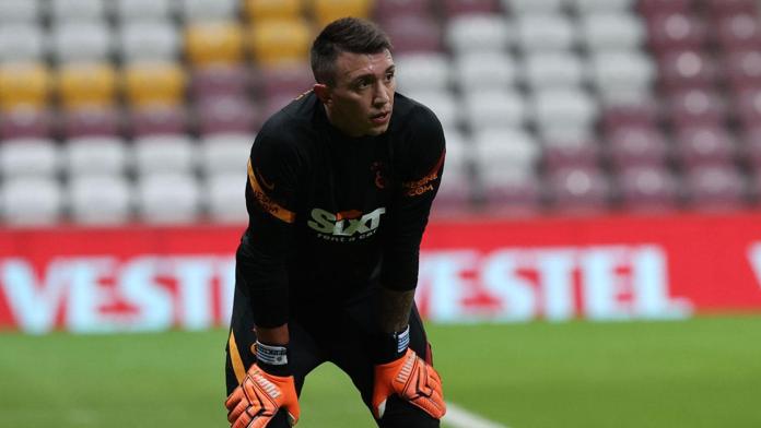 Galatasaray’da Fernando Muslera’yı yine zorlu bir yolculuk bekliyor.
