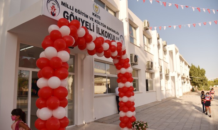Cumhurbaşkanı Tatar, Başbakan Saner ve Milli Eğitim ve Kültür Bakanı Amcaoğlu Gönyeli İlkokulu’na yapılan yeni derslikleri açtı