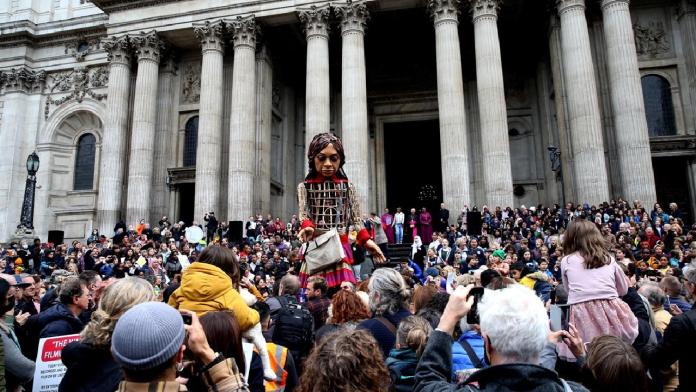 Mülteci çocukların simgesi Küçük Amal Londra’da