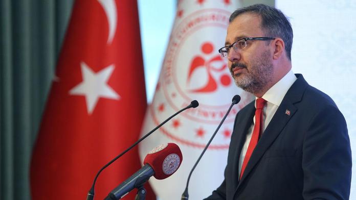 Bakan Kasapoğlu’ndan milli kick boksçulara tebrik