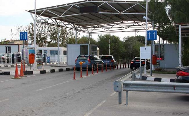 Sınır kapılarından geçişlerde aşılı kişiler test yaptırmayacak