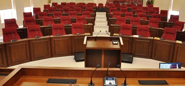Cumhuriyet Meclisi’nin bugünkü toplantısı nisap sağlanamadığından yarına ertelendi