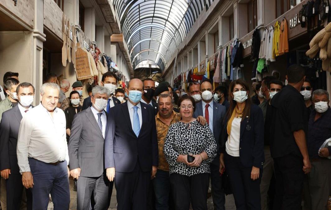 Cumhurbaşkanı Tatar, Hatay çarşısını gezdi