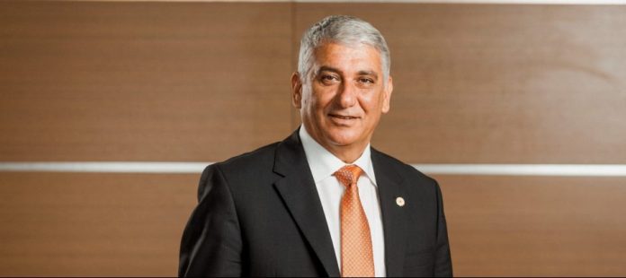 Belediyeler Birliği ve Güzelyurt Belediye Başkanı Özçınar, ödül aldı