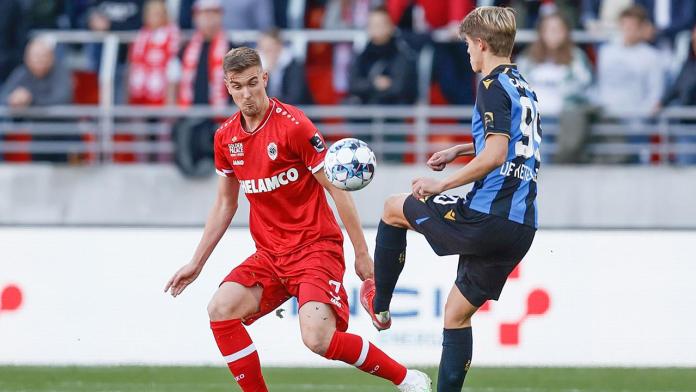 Royal Antwerp Club Brugge ile berabere kaldı