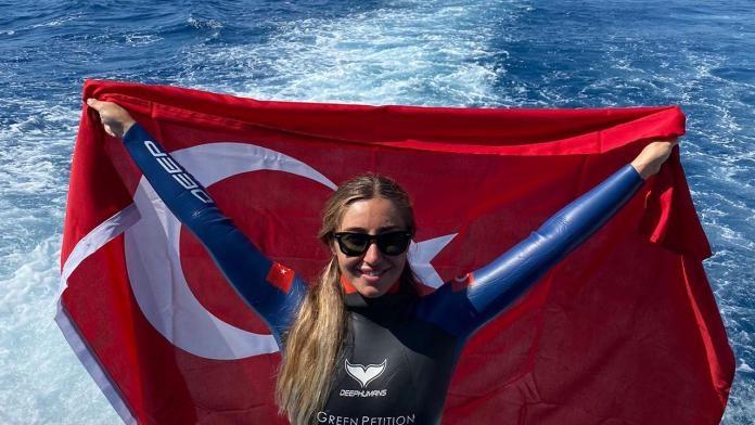 Milli sporcu Şahika Ercümen’den iki altın madalya
