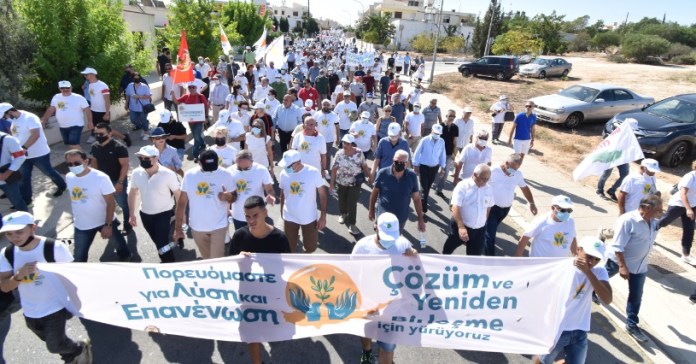 Derinya’da “Çözüm ve Yeniden Birleşme İçin Yürüyoruz”yürüyüşü düzenlendi