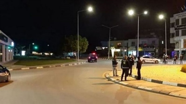 2 kişi sokağa çıkma yasağını ihlal etti