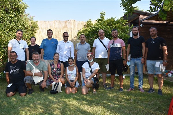 Spot ve Belediye Başkanları, Antalya’da Kaplumbağalarla ilgili deneyim paylaşımında bulunuyor