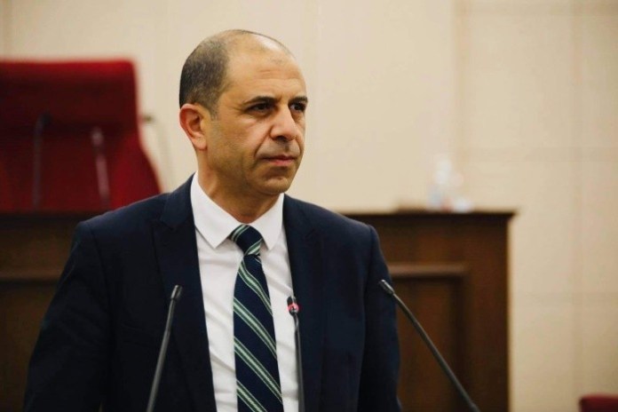 Özersay: “Halk Olarak Tek Kurtuluşumuz Temiz Siyasettir”