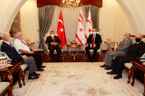 Tatar, eski Vakıflar Genel Müdürü Derviş’le eşdeğer mal konusunu görüştü