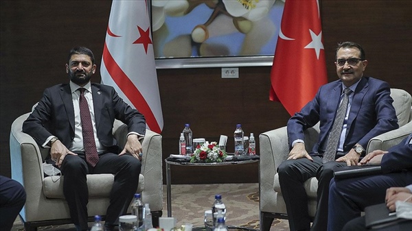 TC Enerji ve Tabii Kaynaklar Bakanı Dönmez, 11.Türkiye Enerji Zirvesi kapsamında, Bakan Atun ile heyetler arası görüşmede bir araya geldi – BRTK