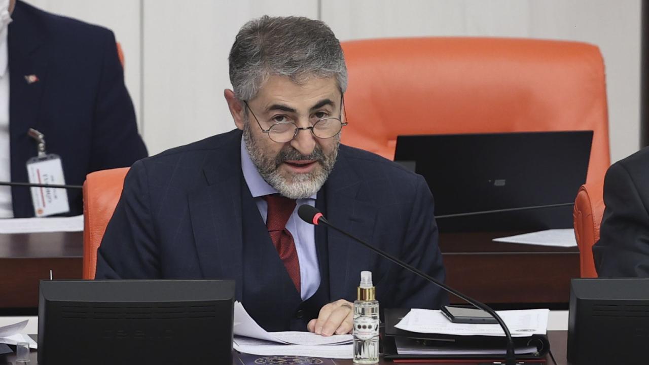 Bakan Nebati: Vergi sistemimizi tüm kesimlerin ihtiyaçlarına göre uyguluyoruz