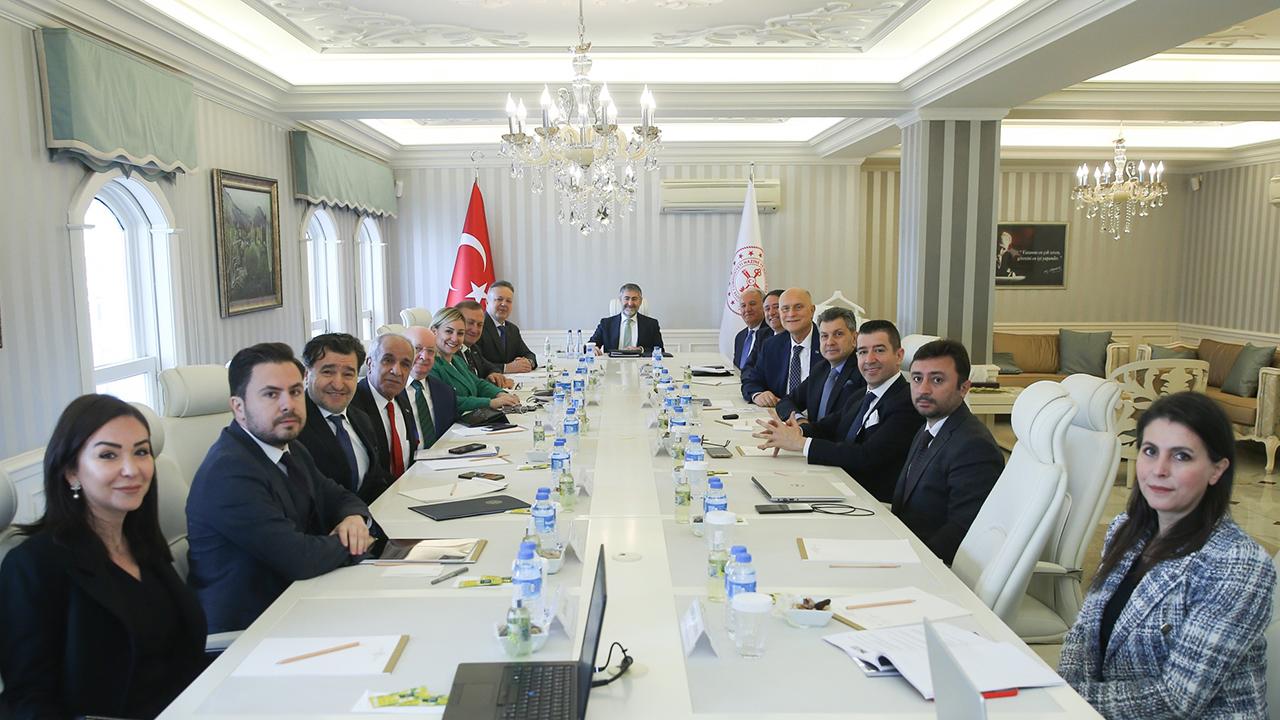 Bakan Nebati, Türkiye İhracatçılar Meclisi heyetiyle bir araya geldi