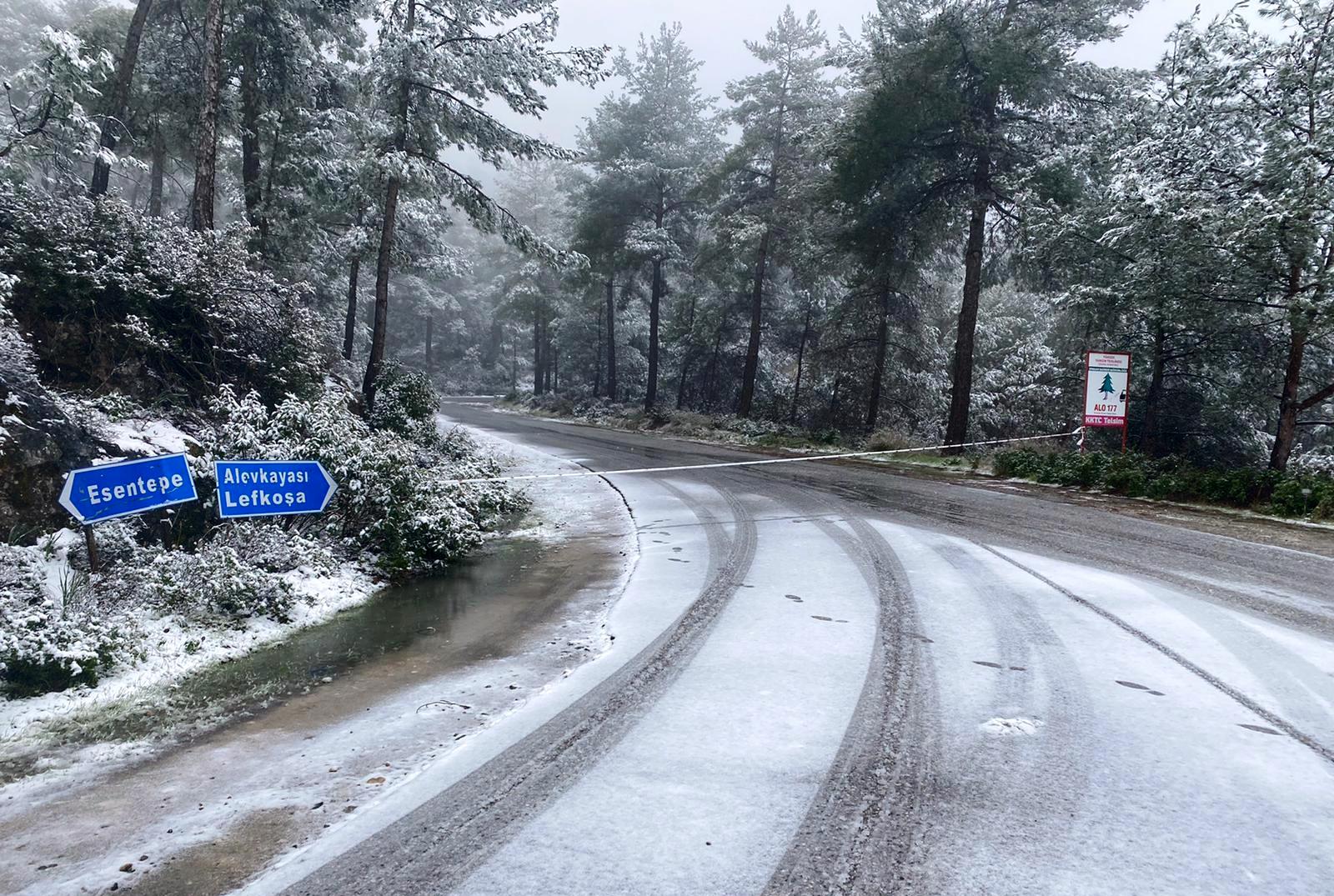 Alevkayası- Karaağaç yolu kar yağışı ve buzlanma  nedeniyle trafik akışına kapatıldı!