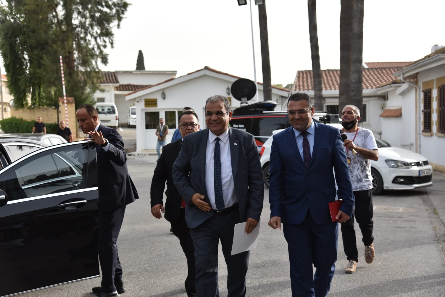 Sucuoğlu, görevi iade etmek üzere Cumhurbaşkanlığı’na gitti