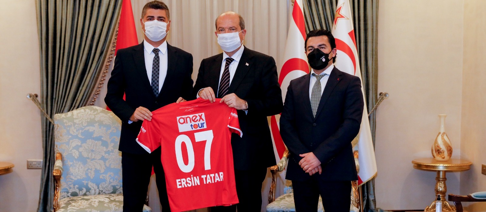 Cumhurbaşkanı Tatar:Gençlerimizin önünü açmak görevimizdir