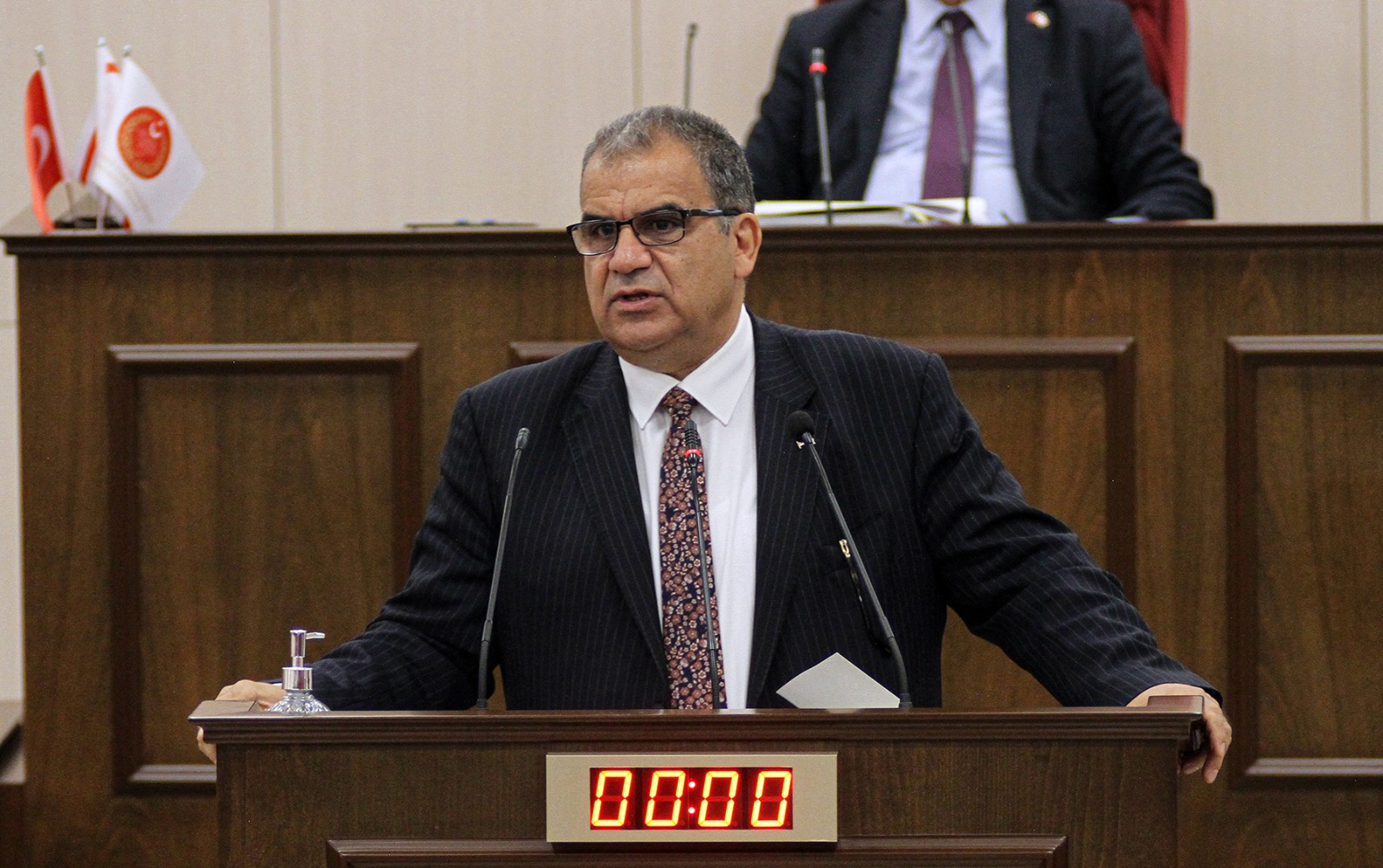 Sucuoğlu Meclis’te eleştirileri yanıtladı:’Elektrik indiriminde alınan karar sadece Mart ayı için’