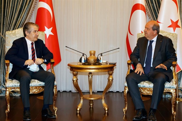 Cumhurbaşkanı  Tatar, Vodafone Türkiye yetkililerini kabul etti